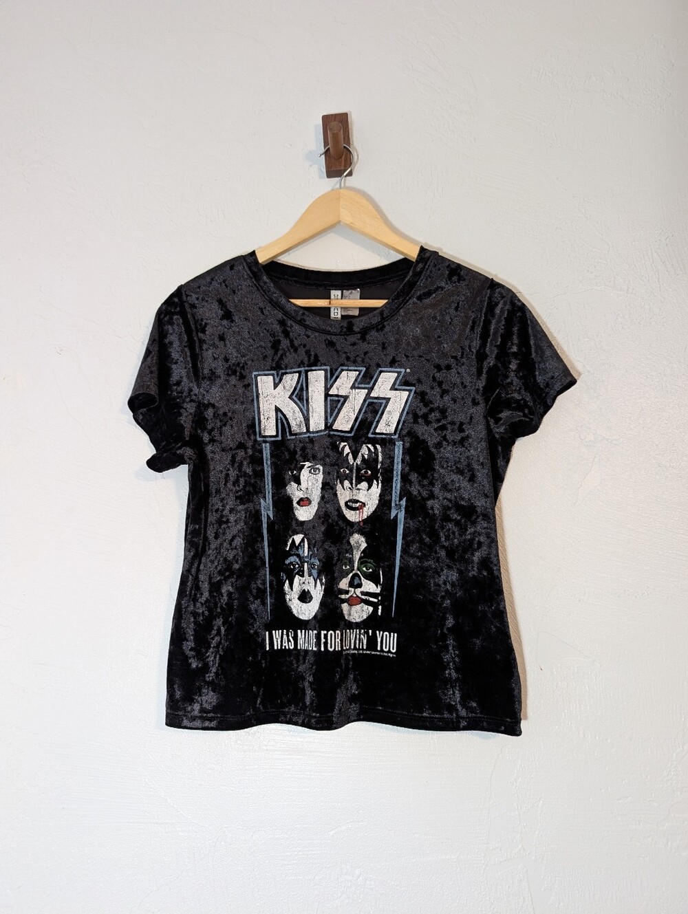 KISS Womens Velvet Velour Graphic Band T-shirt 80s Punk Grunge Indie Sleeze Rock